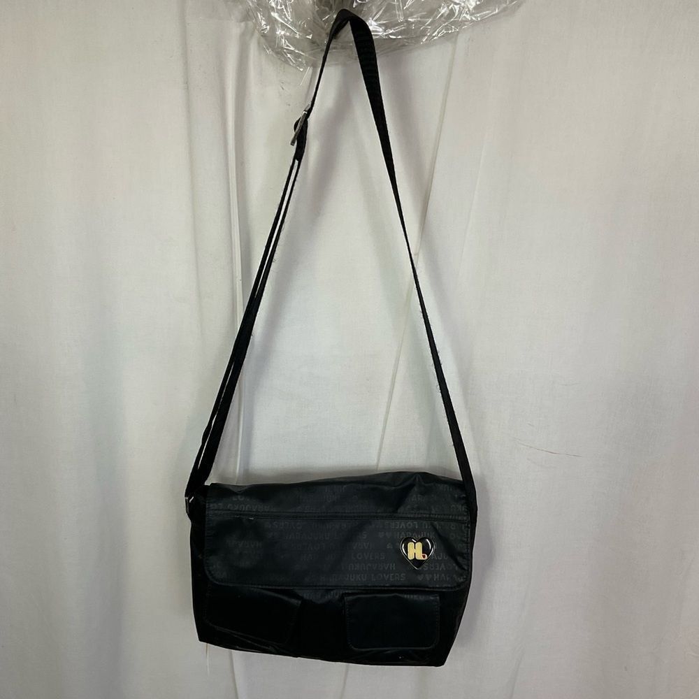 Harajuku Lovers Unisex Black Multi Pocket Crossbody Messenger Bag - Picture 3 of 13